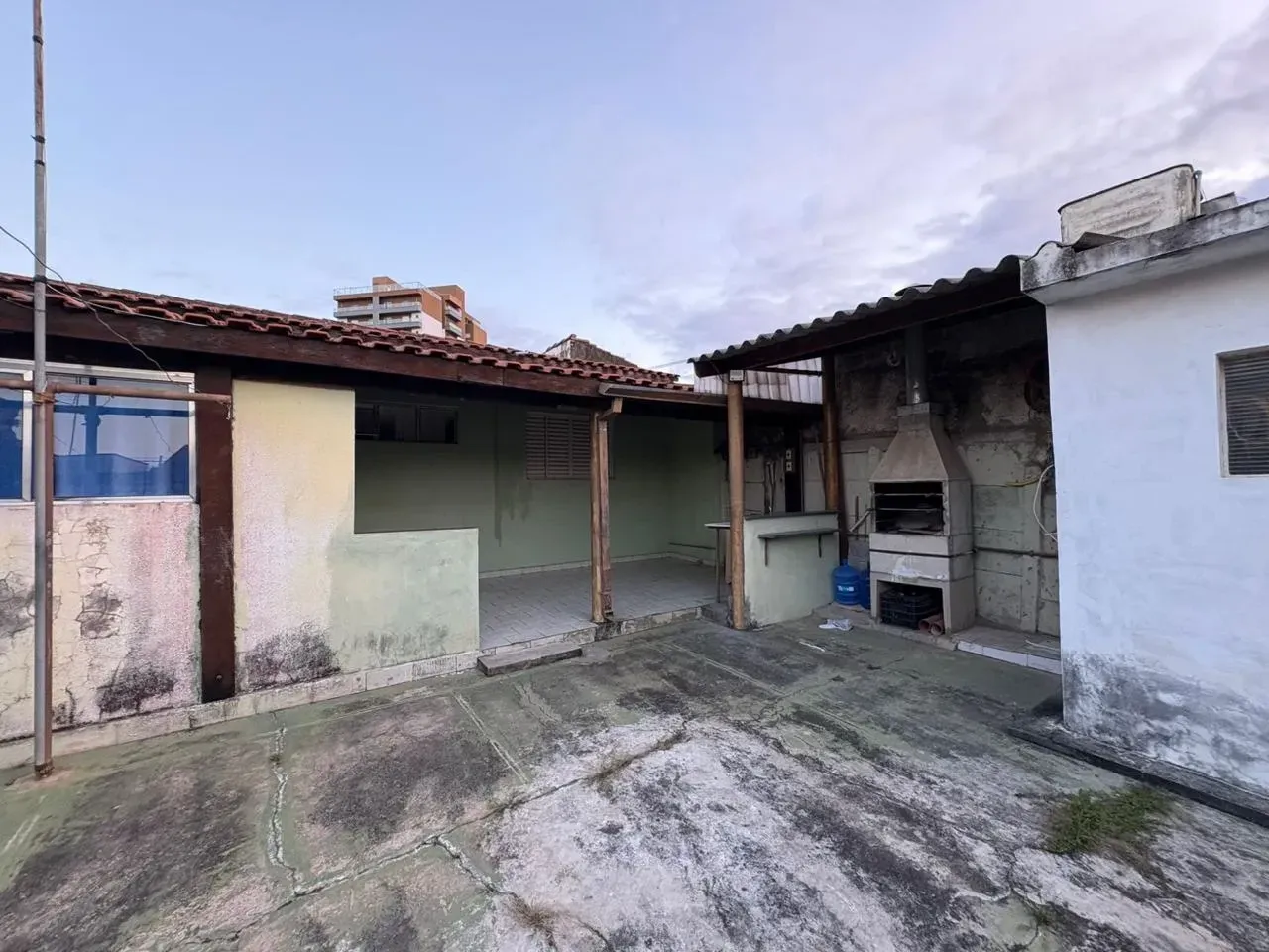 Foto do imóvel: Casa com 2 Quartos à Venda, 187 m² em Centro