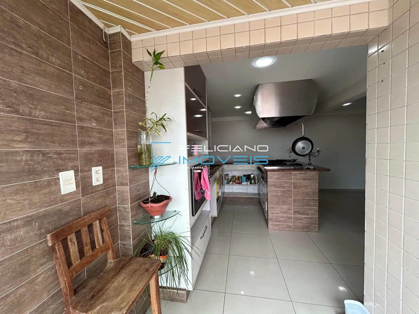 Imagem Apartamento com 3 quartos, Guilhermina, Praia Grande - R$ 850 mil, Cod: 5571