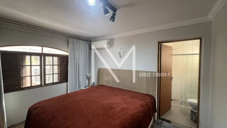 Imagem Casa Sobrado à Venda 4 Quartos 1 Suíte 220m² - Bairro Santana - SJC