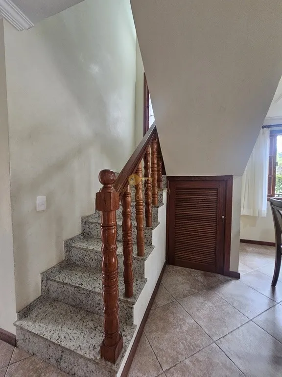 Imagem Casa em Condomínio para Venda em Teresópolis / RJ no bairro Cascata do Imbuí