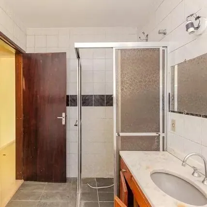 Imagem Casa à Venda na Rua da Gruta - 241,99m² - Próxima ao Hospital Divina Providência