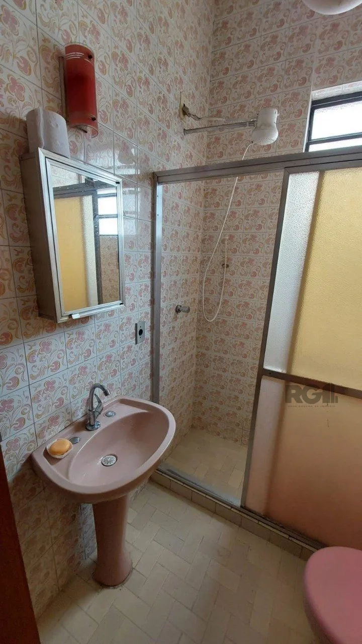 Imagem Apartamento no Centro de 2 dormitórios reformado