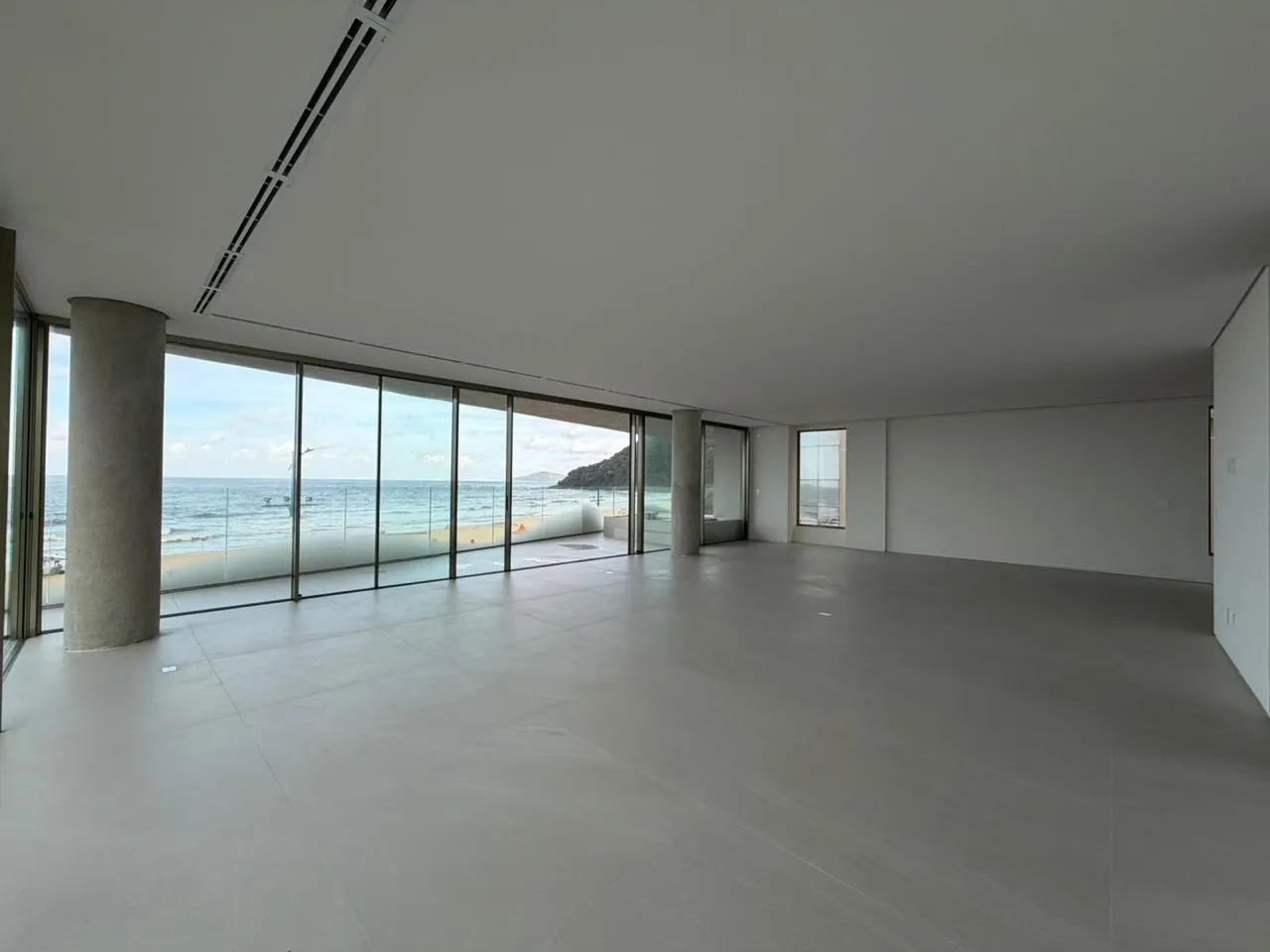Imagem Apartamento com vista para o mar à venda com 330m2 por R$ 28.000.000,00