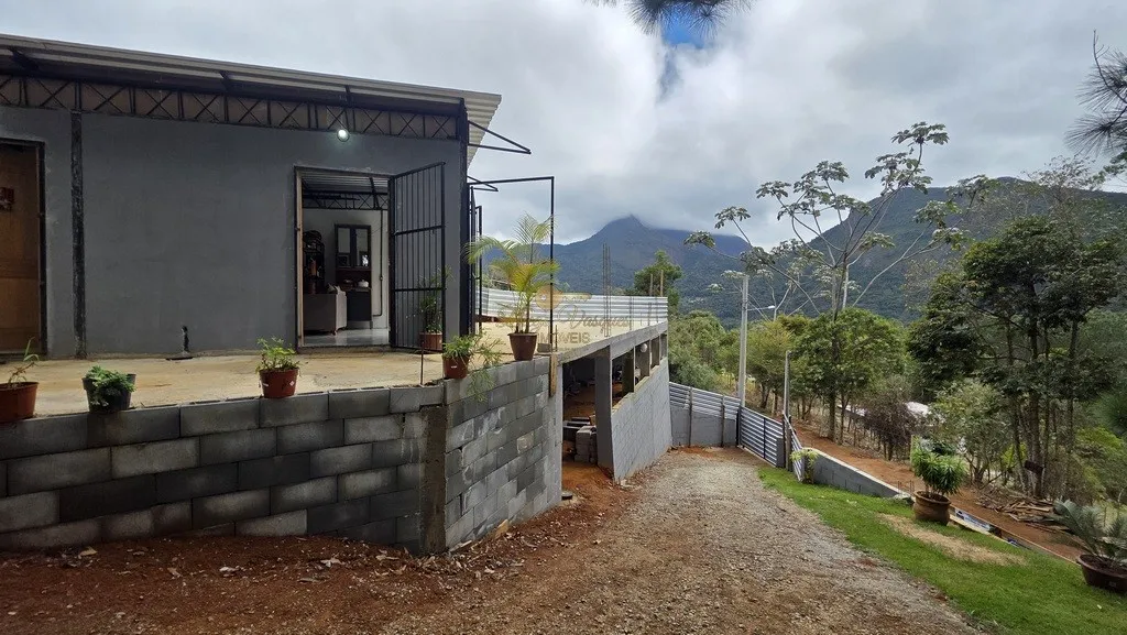 Imagem Casa em Condomínio para Venda em Teresópolis / RJ no bairro Posse