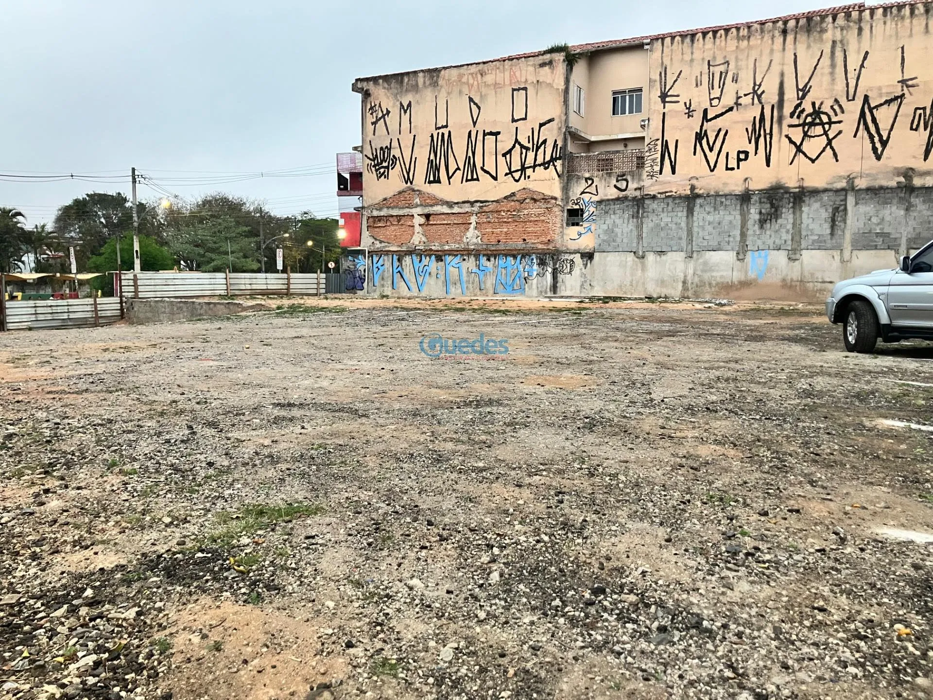 Imagem Área Comercial no Centro de Embu das Artes, 922m² à Venda