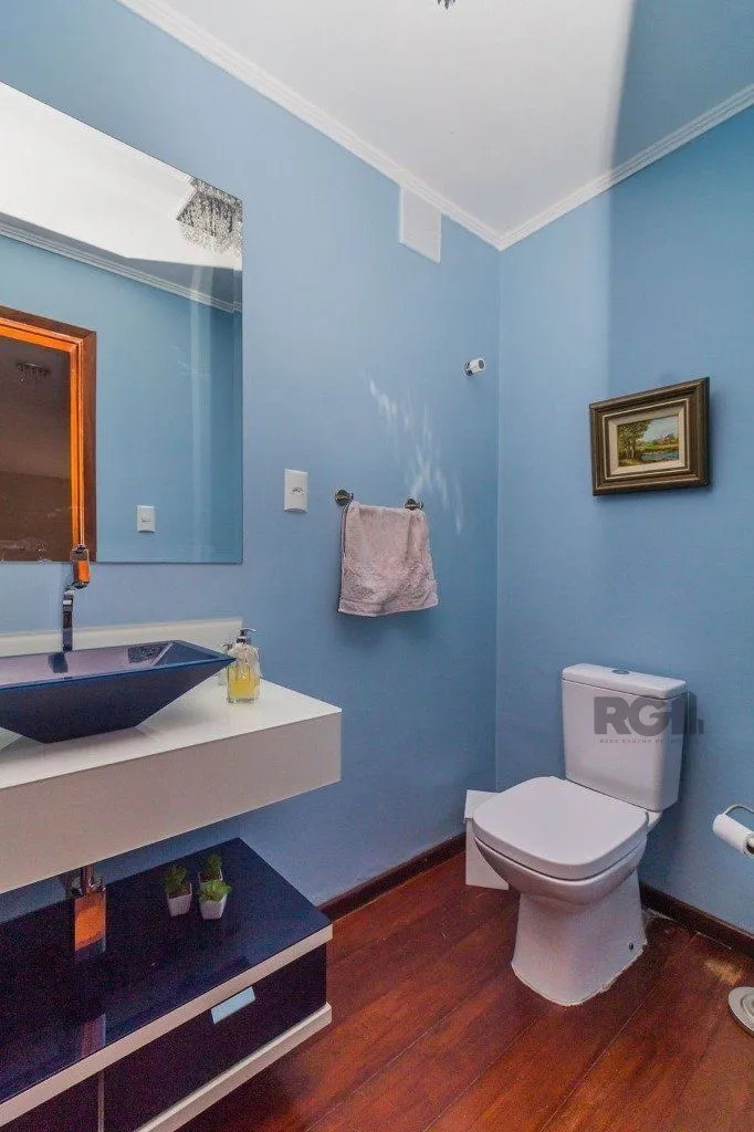 Imagem Casa com 3 dormitórios no bairro Nonoai