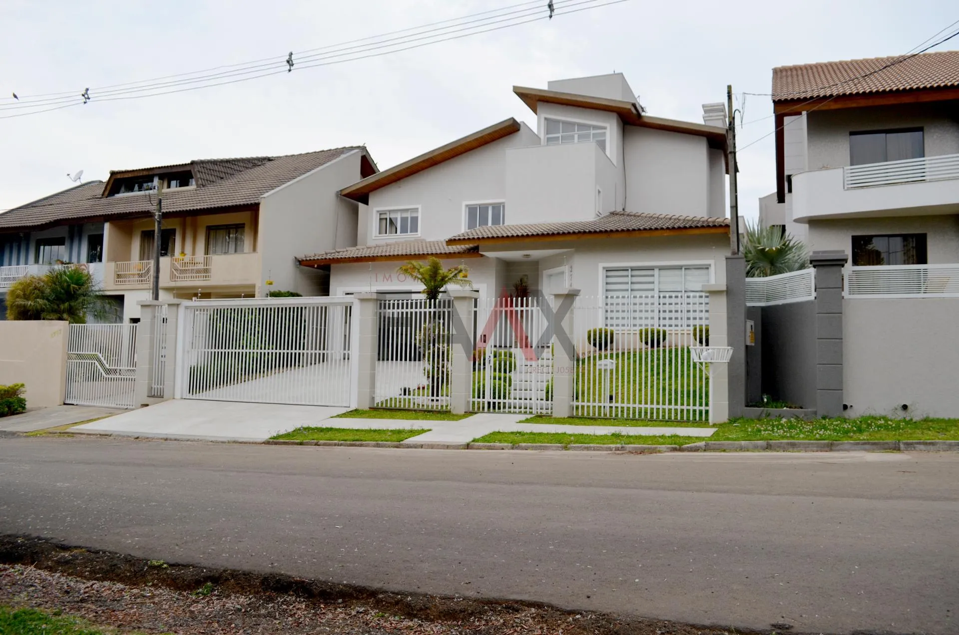 Imagem Sobrado com 4 dormitórios à venda,438.90 m , CENTRO - Gpva, GUARAPUAVA - PR