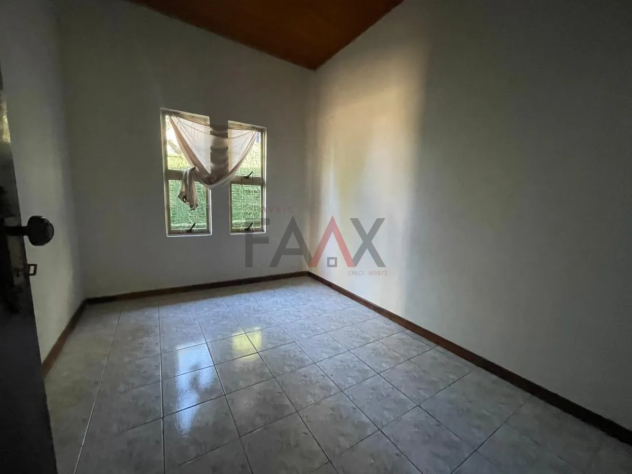 Imagem Oportunidade Única Casa com Barracão à Venda, CENTRO, GUARAPUAVA - PR
