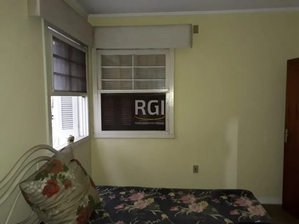 Imagem Casa para Venda - 415.8m², 5 dormitórios, 3 vagas - Menino Deus