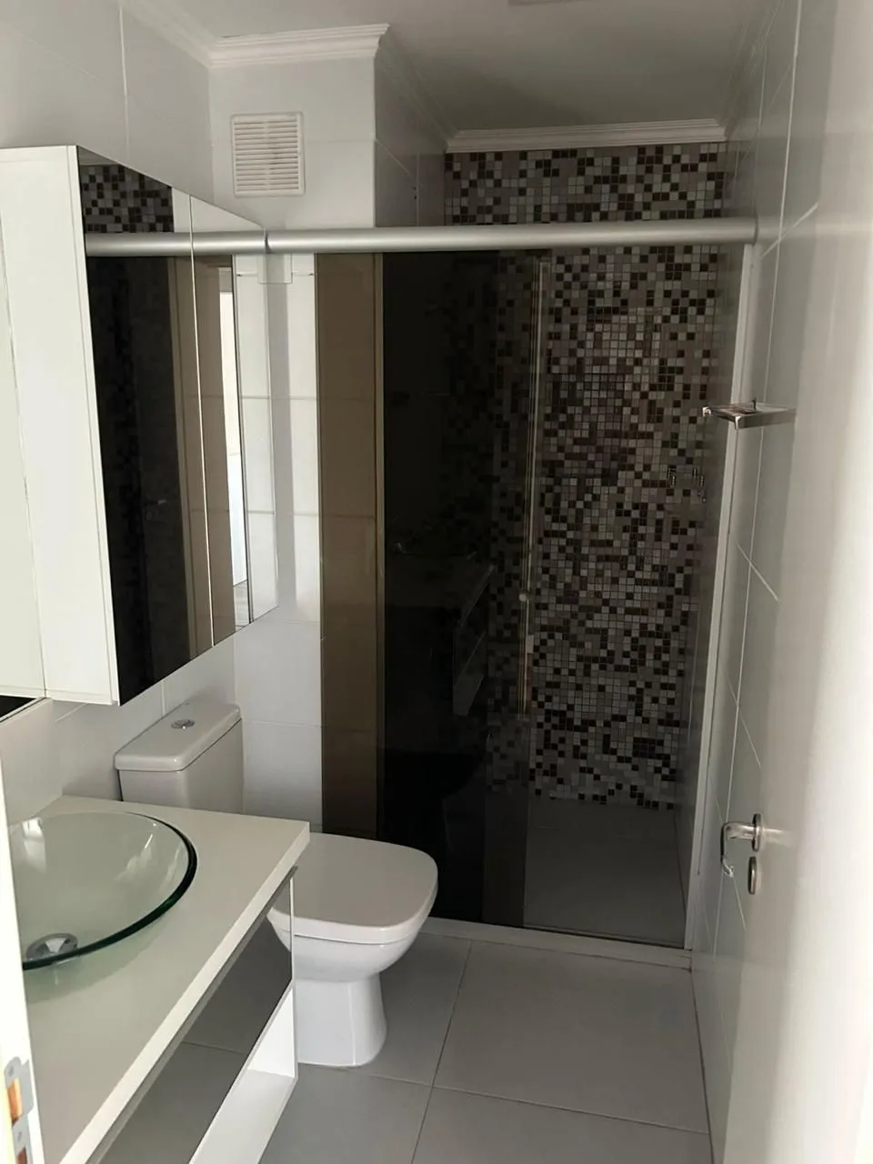 Imagem Apartamento no Sarandi de 3 dormitórios e 2 vagas
