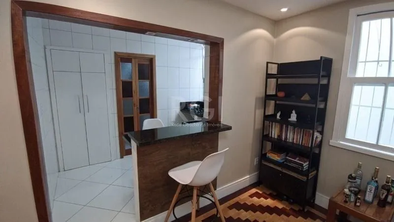Imagem Apartamento para Venda - 60.5m², 1 dormitório, 2 vagas locadas no prédio - Floresta