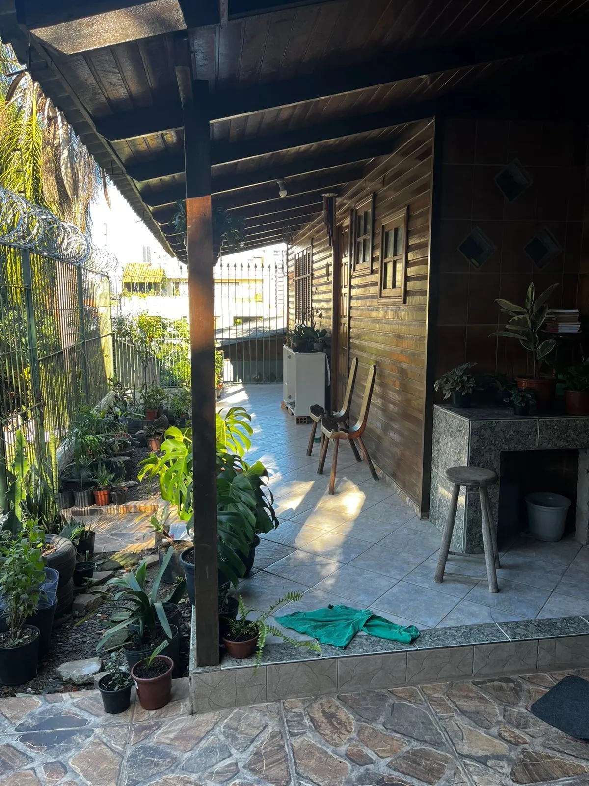 Imagem Terreno de 326m², com 02 casas de Madeira em excelentes condições, Passo d'areia