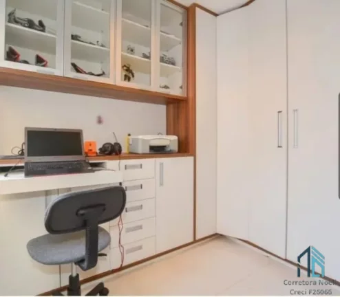 Imagem Casa com edícula a venda, 03 quartos c/suíte, no Portão em Curitiba PR