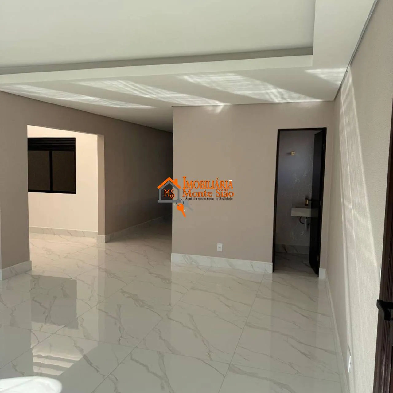 Imagem Sobrado com 4 dormitórios à venda, 400 m² por R$ 1.690.000,00 - Vila Rosália - Guarulhos/SP
