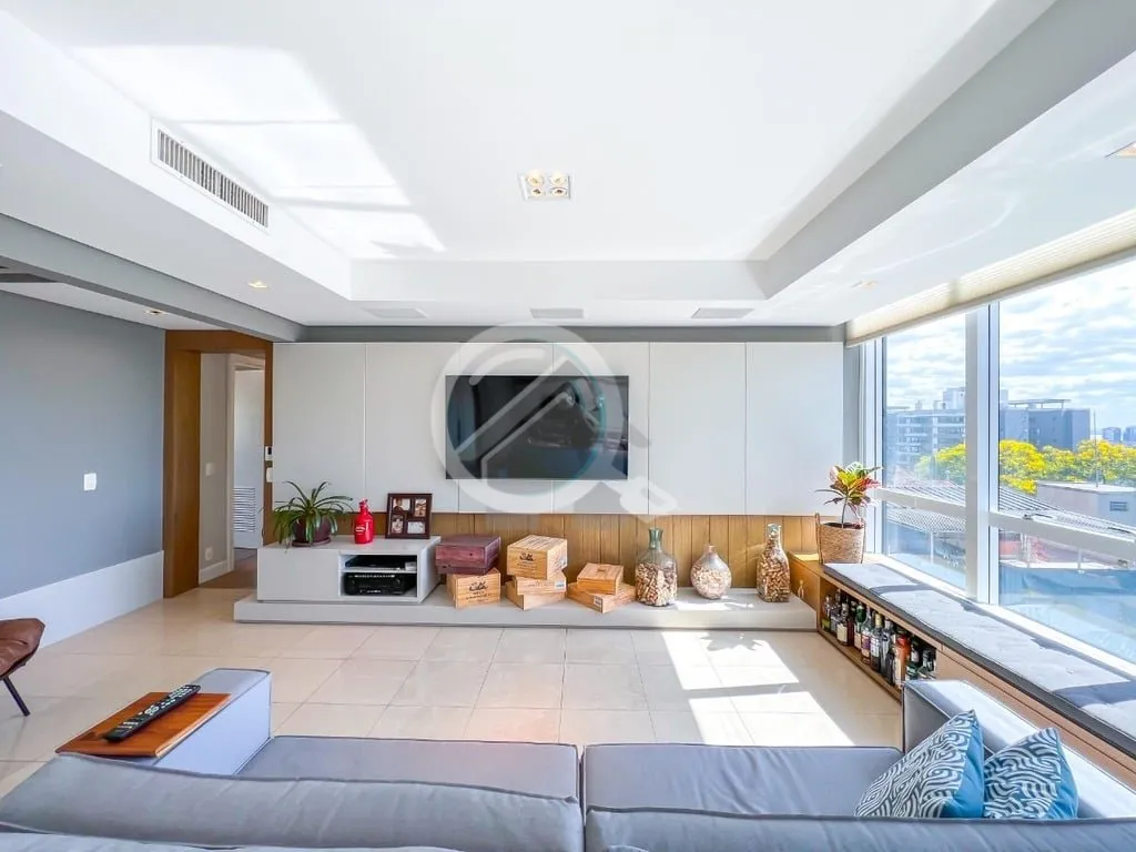 Imagem Apartamento semi mobiliado parte alta do bairro com vista! São 3 suítes todas com piso aquecidos (...