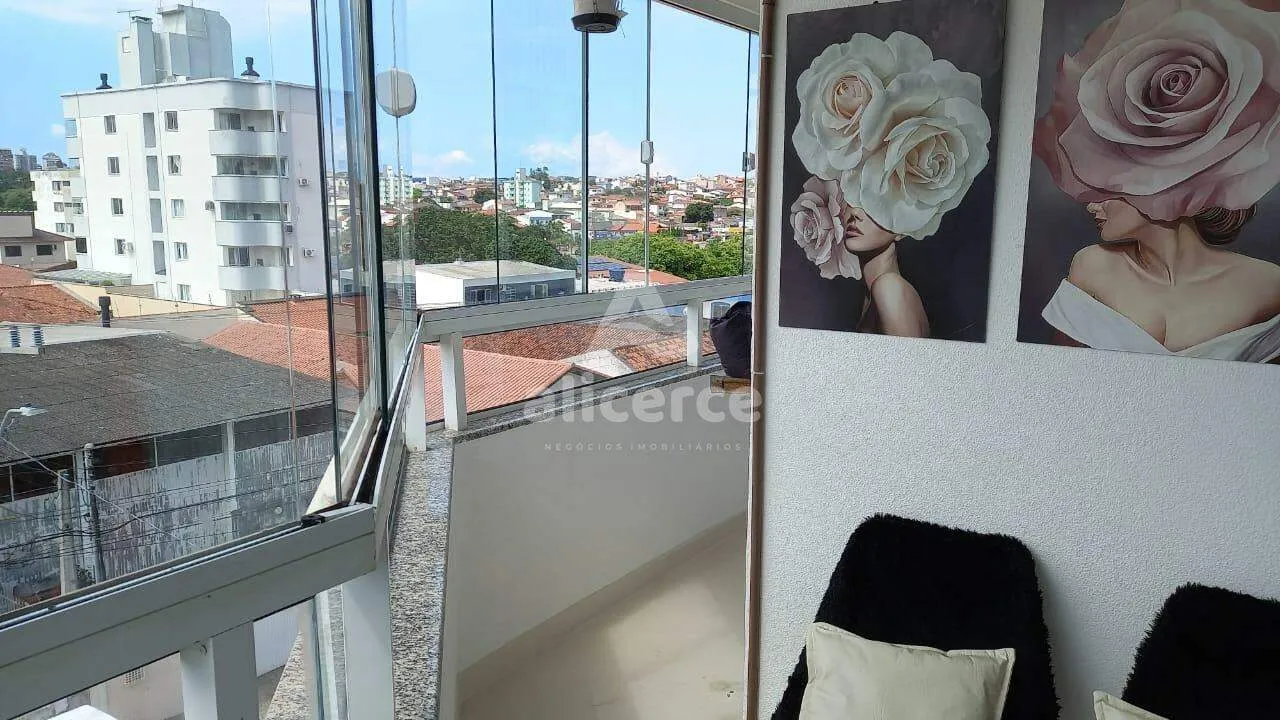 Imagem Apartamento Duplex à venda com 3 quartos 1 suíte, 135m² em Barreiros São José