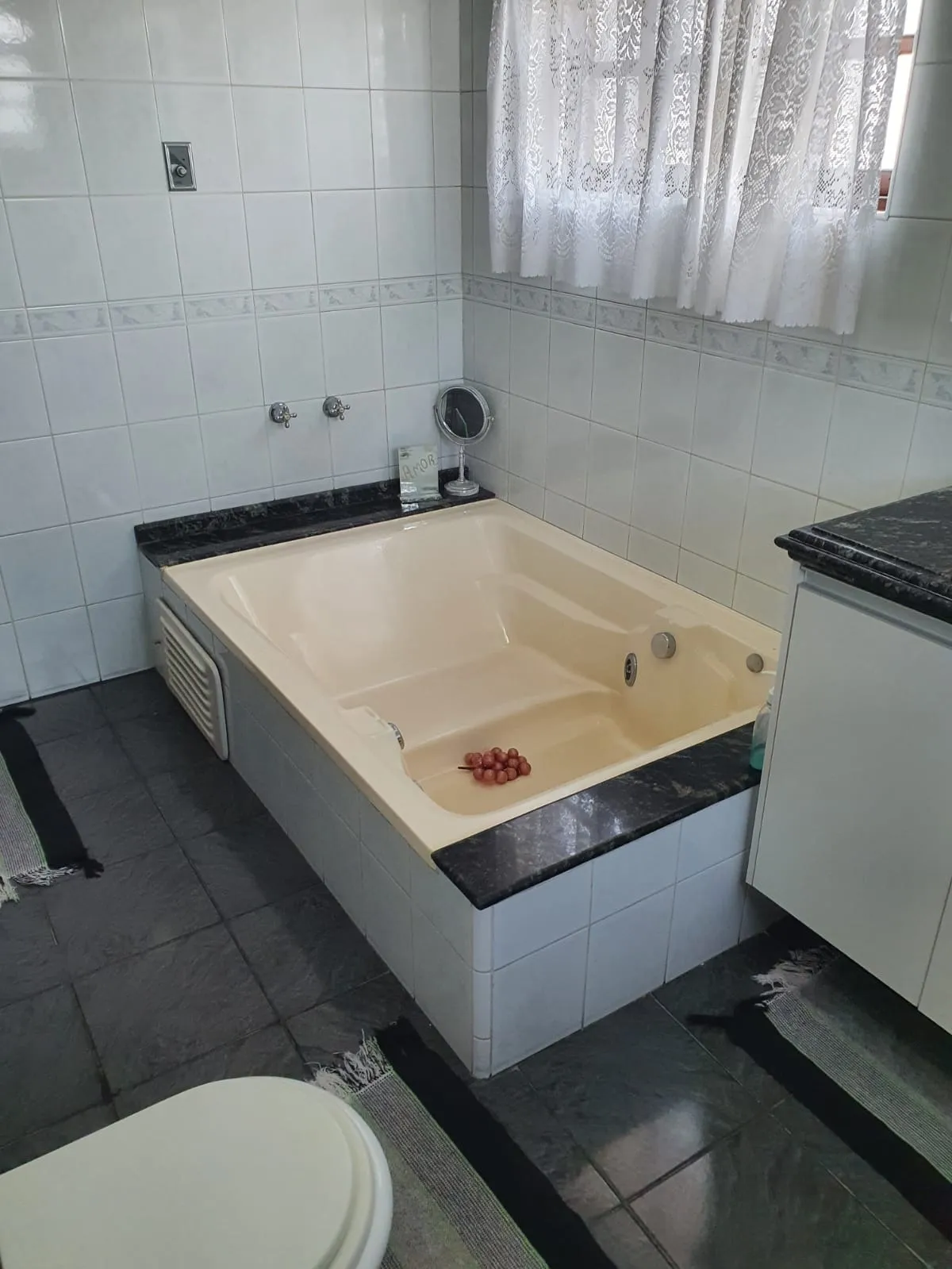 Imagem Excelente Sobrado no Condomínio Ibiti do Paço.