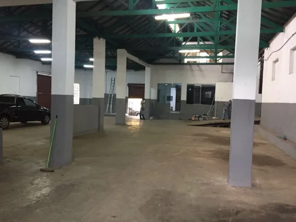 Imagem Barracão comercial com 853,80m2 de construção em terreno de 998,50m2 no centro de Limeira em exce...