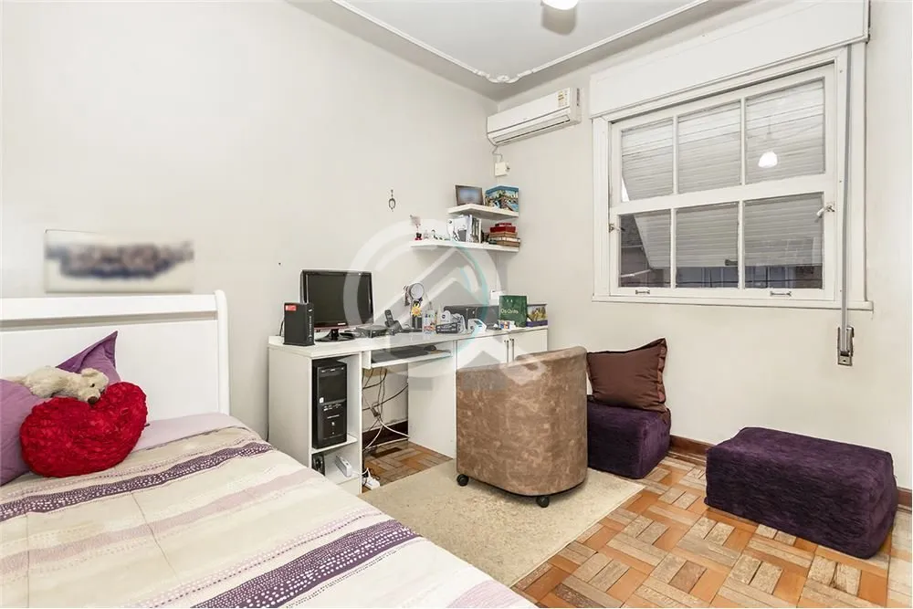 Imagem Este apartamento de 113 m² de área privativa oferece uma residência espaçosa e aconchegante no c...