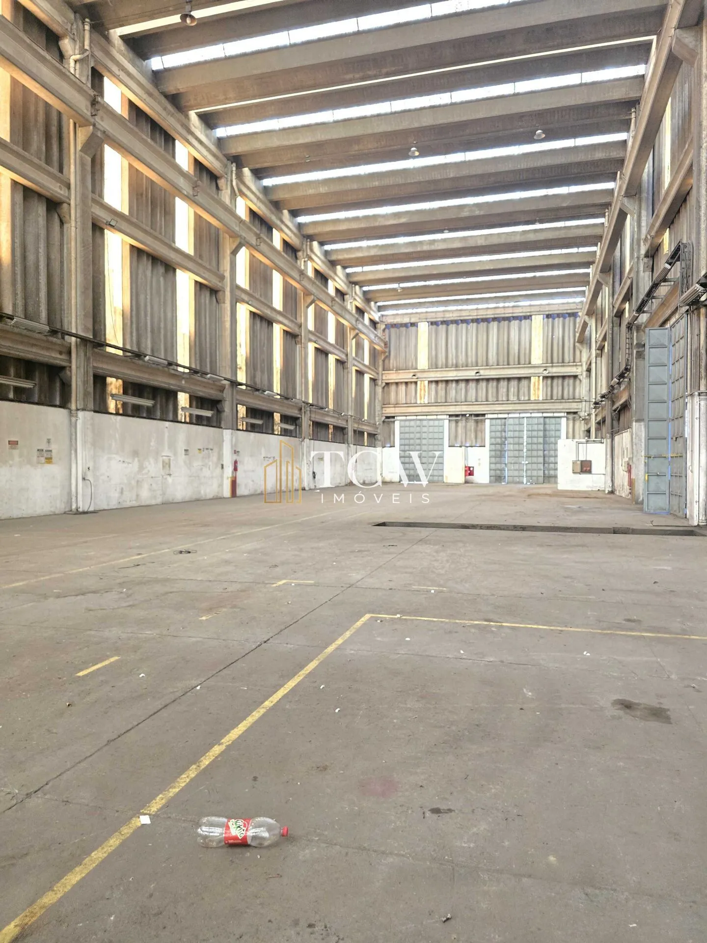 Imagem Galpão Industrial à Venda em Cumbica - Guarulhos/SP | 8.000 m² Construídos | Terreno 20.000 m²