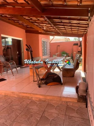 Imagem casa bem localizada com 03 dormitórios no centro