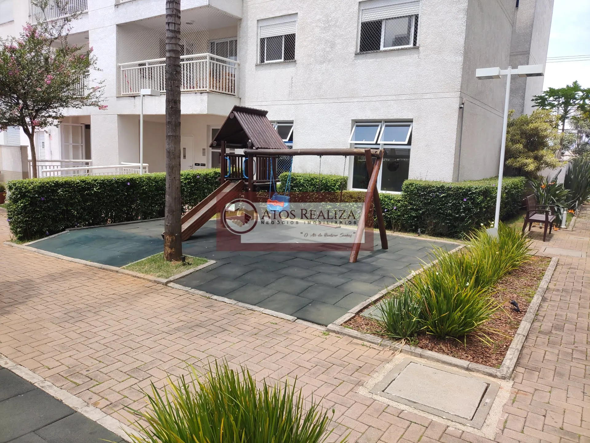 Imagem Compre Apartamento em Vila Isa com sacada - São Paulo
