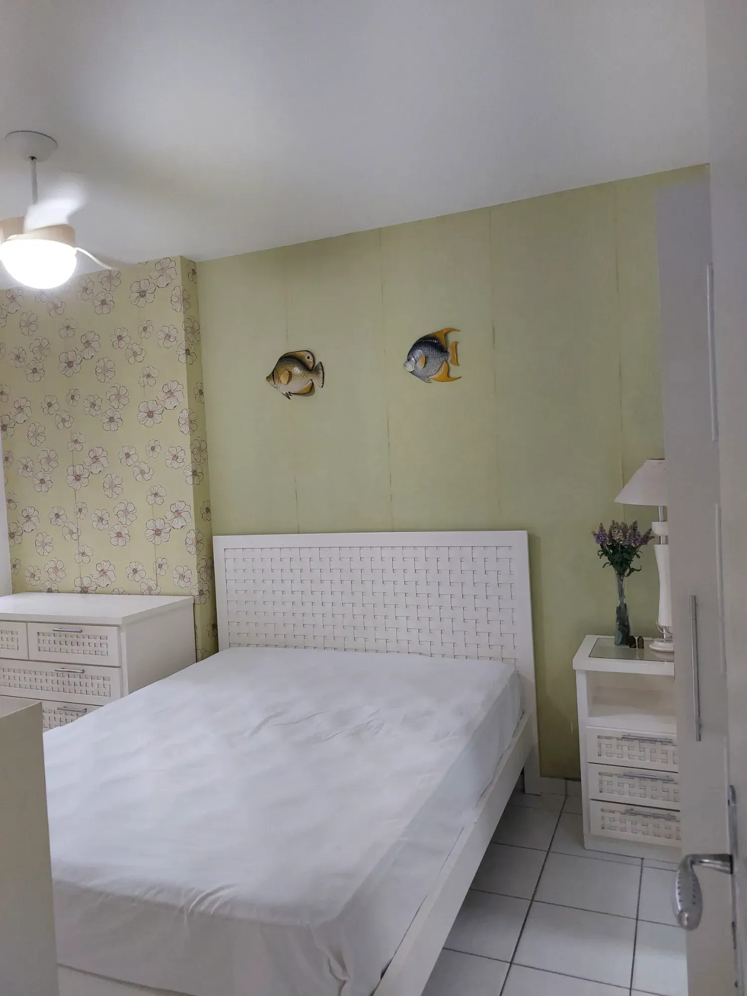 Imagem Apartamento com 4 Quartos à Venda, 113 m² em Pitangueiras - Guarujá