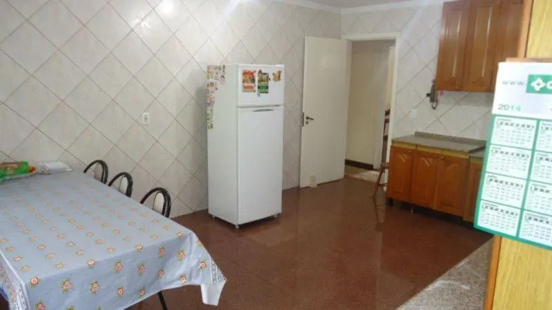 Imagem Casa para Venda - 400m², 4 dormitórios, sendo 1 suites, 4 vagas - Jardim Sabará