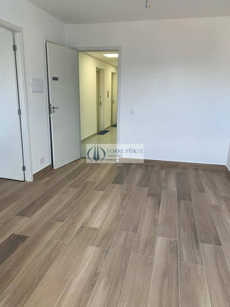 Imagem Lindo apartamento com 1 dormitorio com sacada sem vaga de garagem na Mooca.