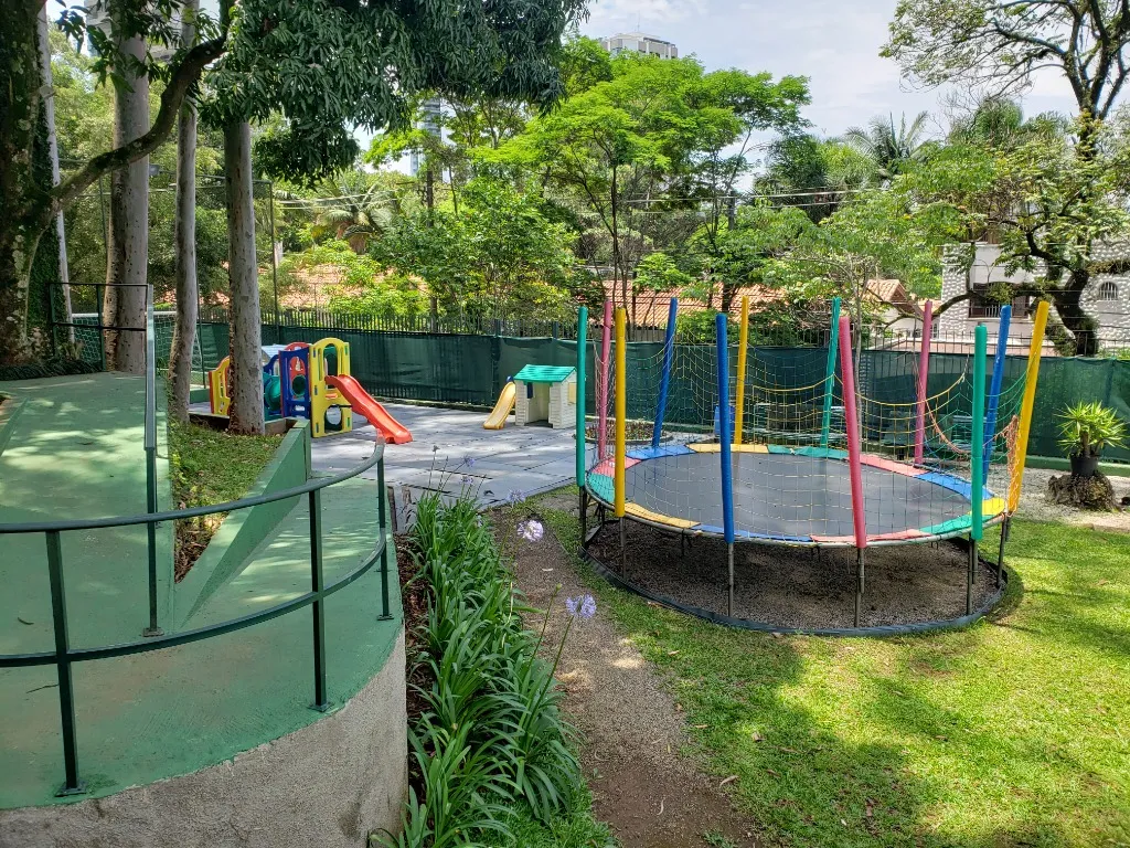 Imagem Aluguel de Apartamento de Luxo com 3 Suítes em Santo Amaro, São Paulo - Condomínio Edifício Villa Verde
