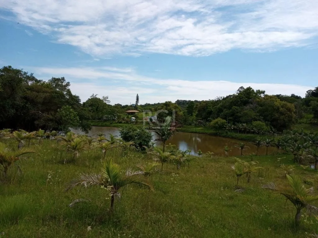 Imagem Boletto Imóveis vende Sitio na RS, Com 7 casas, 2 comerciais, excelente local para vários seguimento fácil acesso , rota para gramado, R$3.900,000,00