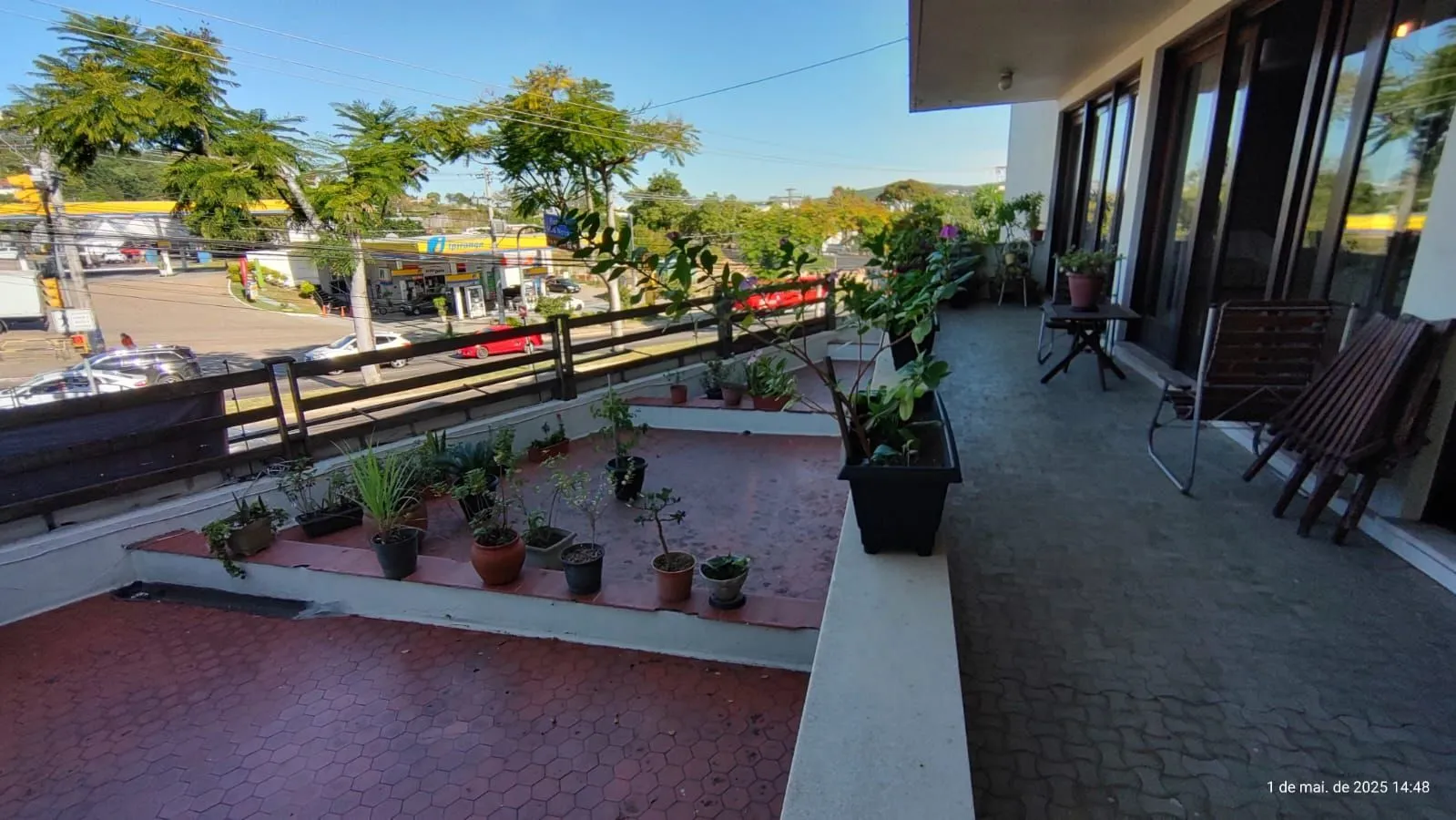 Imagem Apartamento de 4 dormitórios, 2 suítes, sacada, living para 2 ambientes bem amplo.