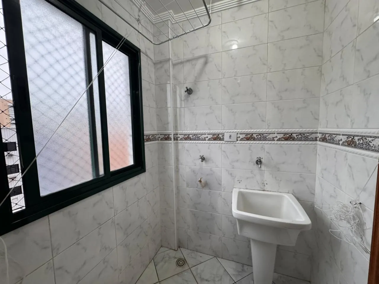 Imagem Apartamento para Venda em Praia Grande, Canto do Forte, 2 dormitórios, 1 suíte, 1 banheiro, 1 vaga