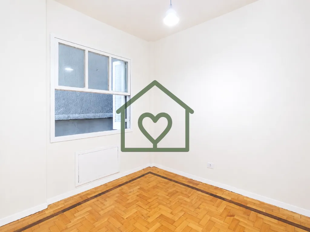 Imagem Apartamento de 1 dormitório, com 34 m², localizado no 3º andar, em prédio com 2 elevadores e por...