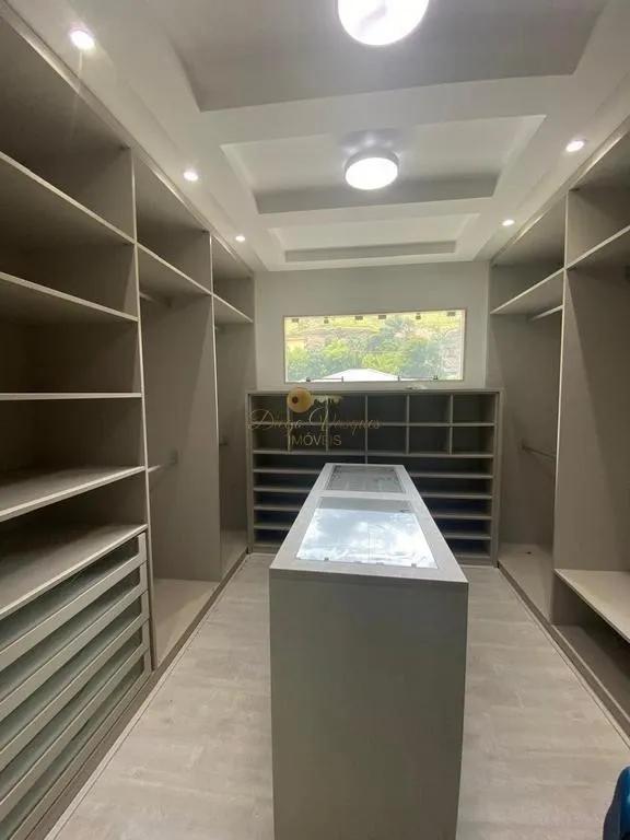 Imagem Casa em Condomínio para Venda em Teresópolis / RJ no bairro Prata