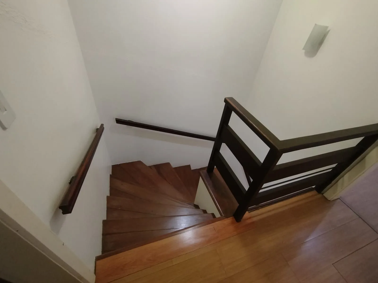 Imagem Casa com 03 quartos e 01 vaga no Bairro Cristal