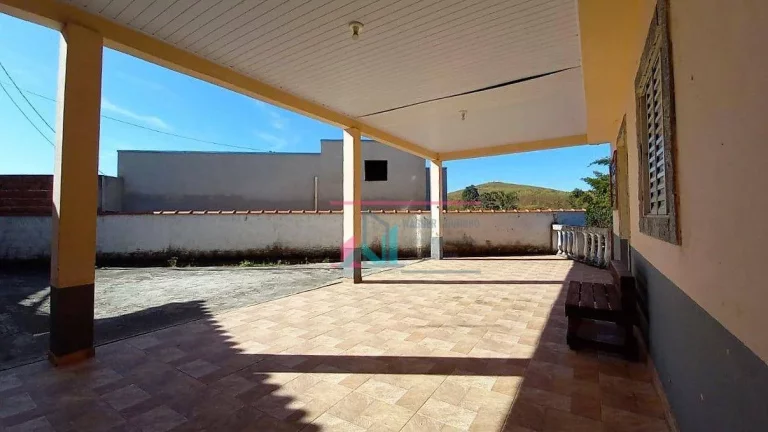 Imagem Chácara com 2 dormitórios à venda, 375 m² - Embauzinho - Cachoeira Paulista/SP
