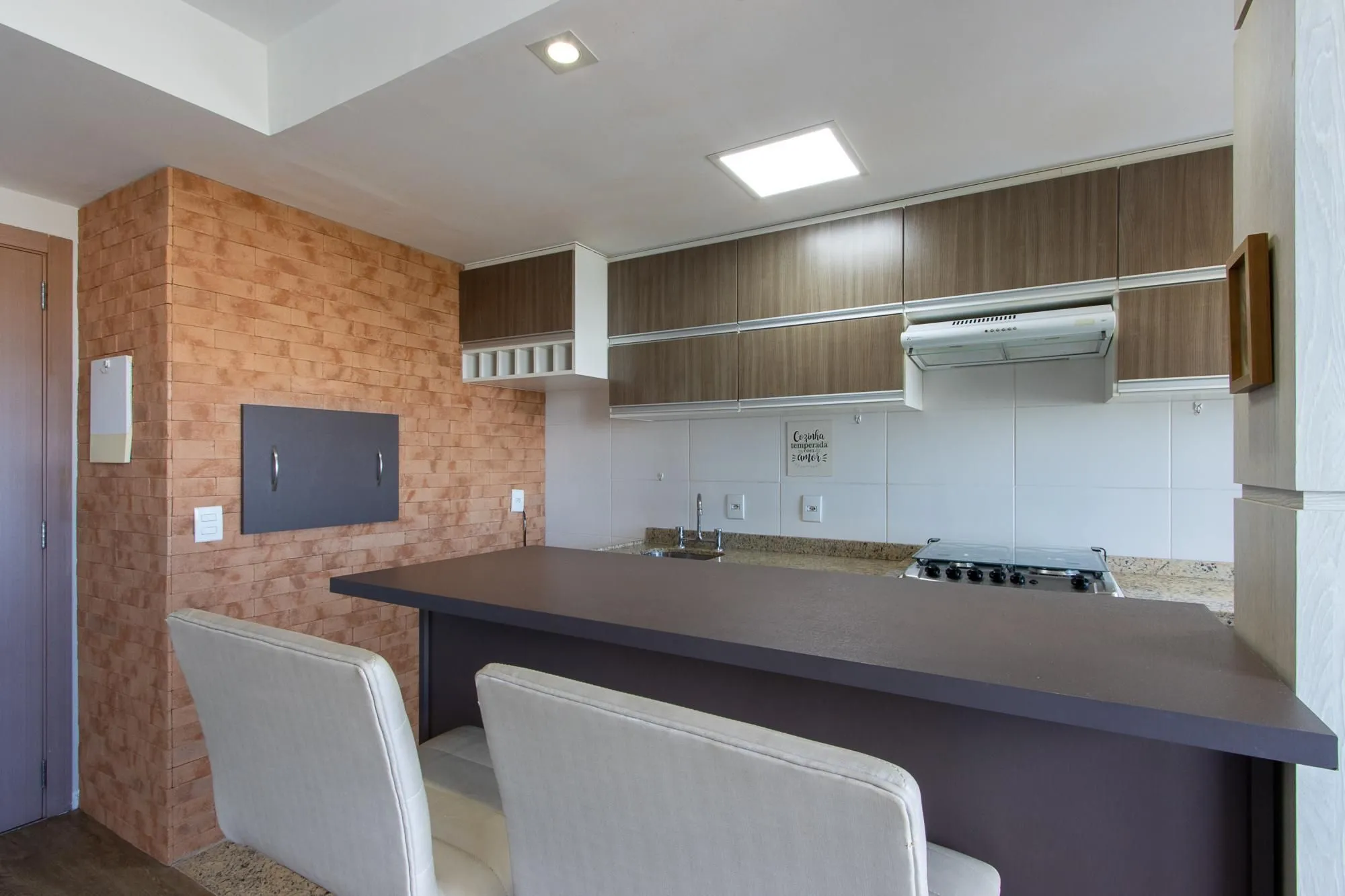 Imagem Apartamento com 2 dormitórios e 60m² à venda no bairro Tristeza
