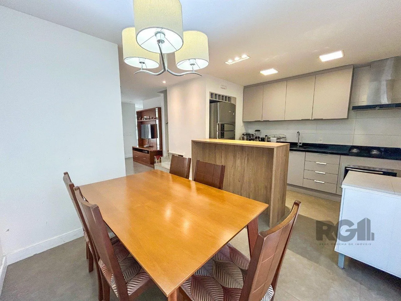 Imagem Casa para Venda,3 dormitórios,sendo 1 suite,2 vagas -Vila Nova, Porto Alegre, RS