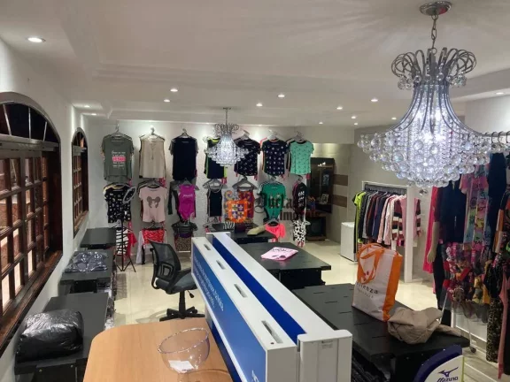 Imagem Sobrado com 4 dormitórios à venda, 320 m² por R$ 690.000,00 - São João Clímaco - São Paulo/SP