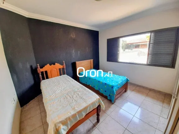Imagem Sobrado com 4 dormitórios à venda, 420 m² por R$ 1.390.000,00 - Setor Jaó - Goiânia/GO