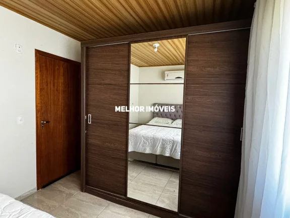 Imagem Chácara á venda com 2 casas, piscina, salão de festa localizada em Camboriú Santa Catarina