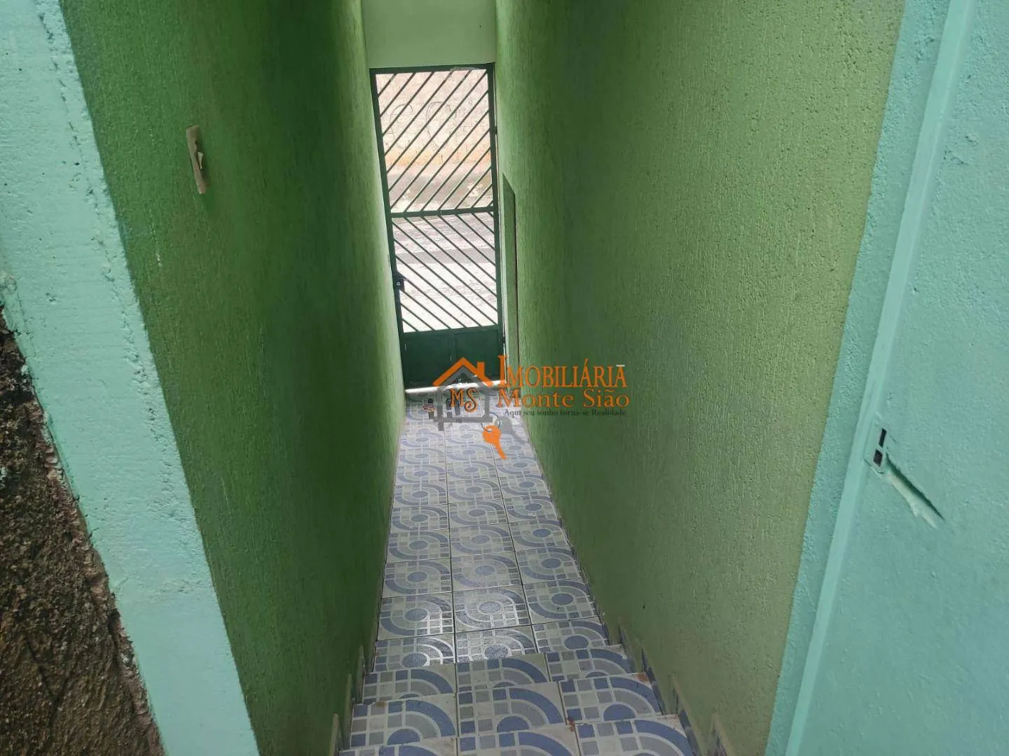 Imagem Sobrado com 4 dormitórios à venda, 150 m² por R$ 318.000,00 - Cidade Soberana - Guarulhos/SP