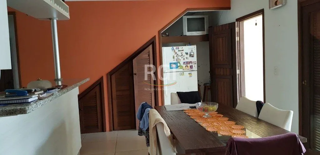 Imagem Casa para Venda - 300m², 4 dormitórios, sendo 2 suites, 4 vagas - Medianeira