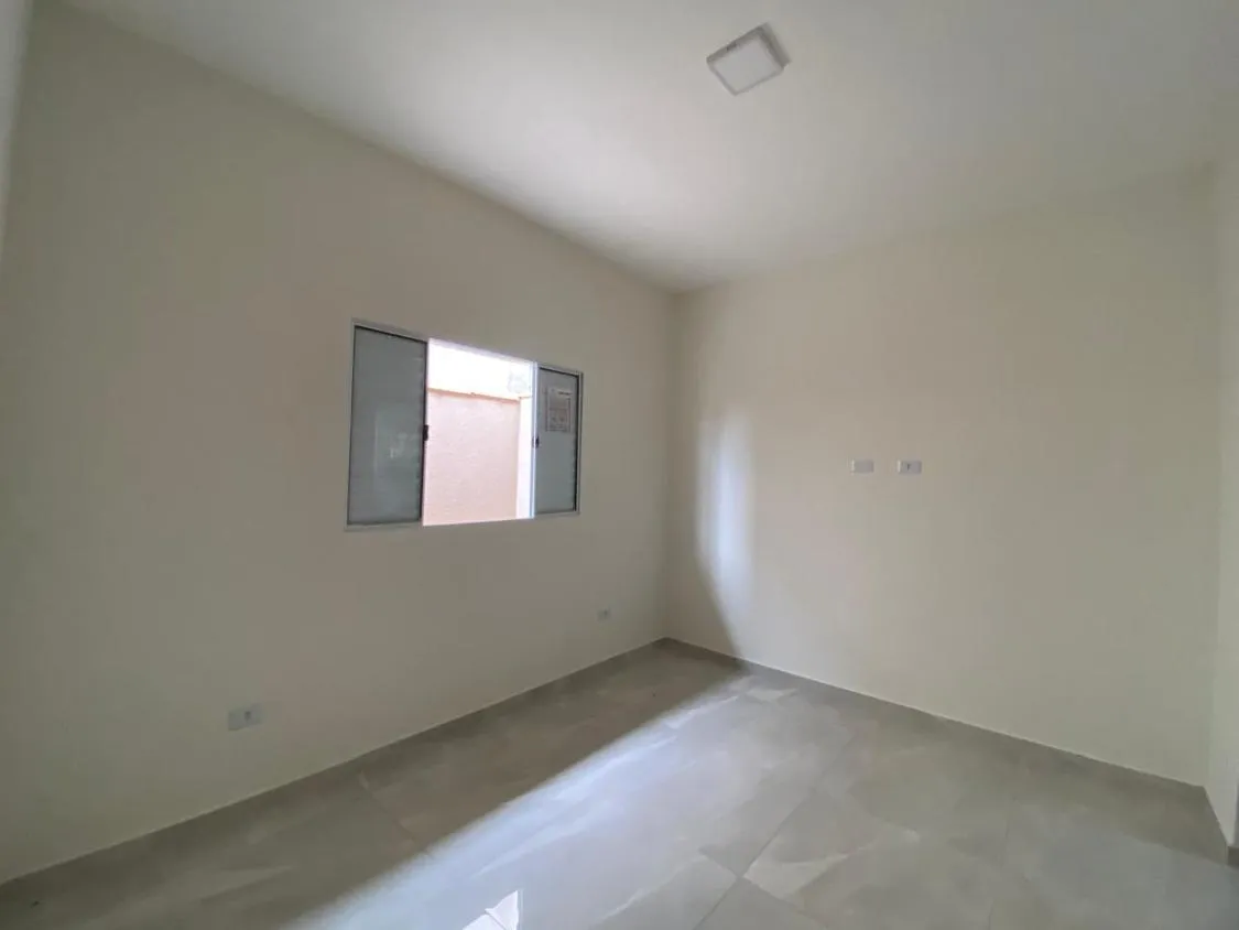 Imagem LONDA CASA COM PISICNA NO RAUL CURY