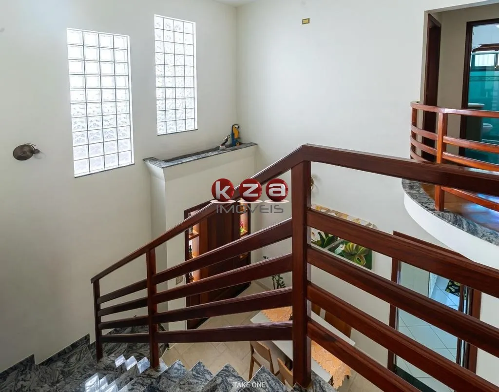 Imagem Casa de Luxo com 5 Quartos e 6 Vagas no Villaggio Capríccio, Louveira-SP: Venda ou Locação!