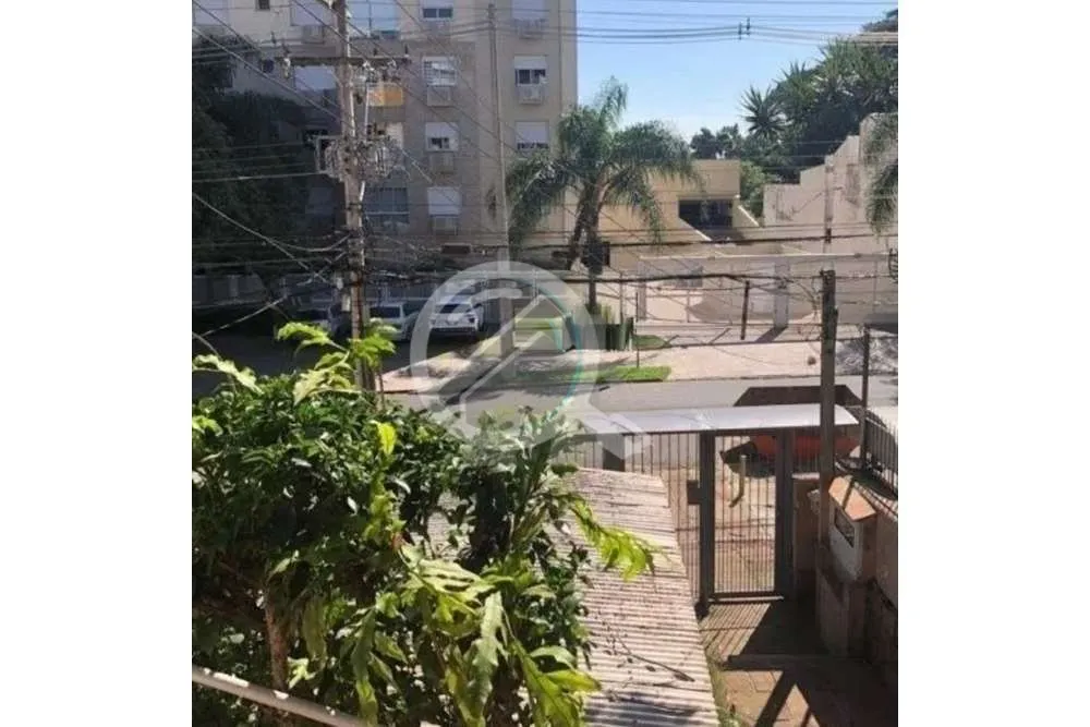 Imagem Terreno com ótima localização na Av. Lucas de Oliveira, 2630 Medindo 561,44m² No Bairro Petrópo...