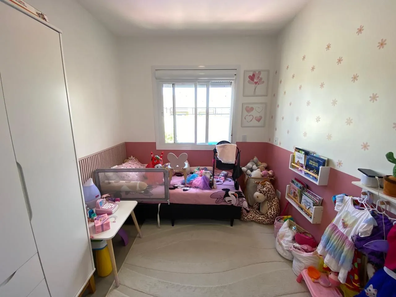 Imagem Casa com 03 quartos (01 suíte) e 01 vaga no Bairro Hípica em Porto Alegre