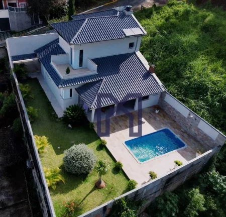 Imagem Casa com 3 dormitórios à venda, 300 m² por R$ 1.480.000,00 - Pinheirinho - Itajubá/MG