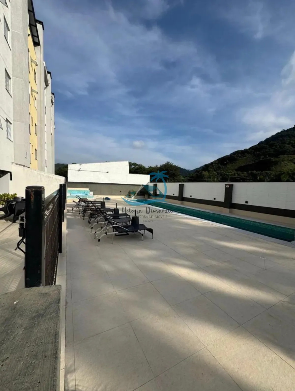 Imagem Apartamento com 2 dormitórios à venda no centro de Ubatuba